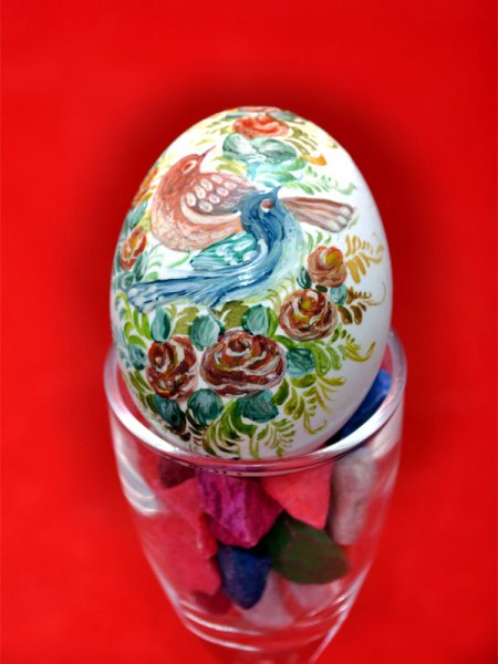 تخم مرغ با نقاشی گل و مرغ